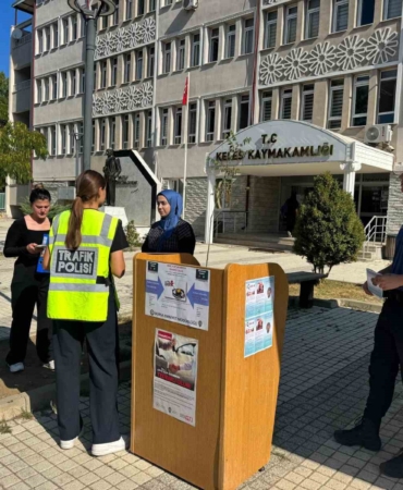 Bursa Emniyeti vatandaşları dolandırıcılara karşı bilgilendirdi