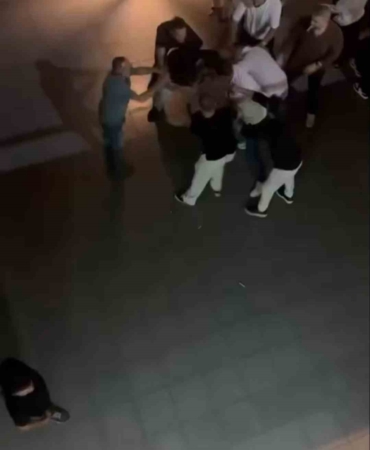 Bursa’da iki grup arasında çıkan kavgada yumruklar havada uçuştu