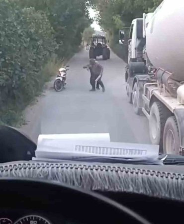 Bursa’da iki sürücünün yol kavgası kamerada