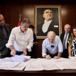 Büyükçekmece Belediyesi meclisi imar planlarını İBB meclisine sunmak üzere imzaladı