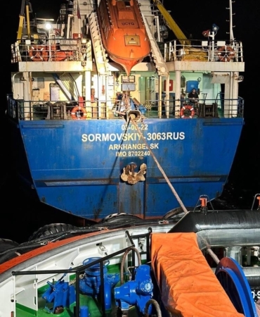 Çanakkale Boğazı’ndan geçen kargo gemisi makine arızası yaptı