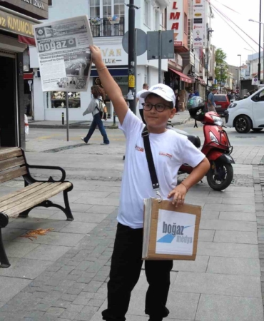 Çanakkale’de nostaljik gazete dağıtımı