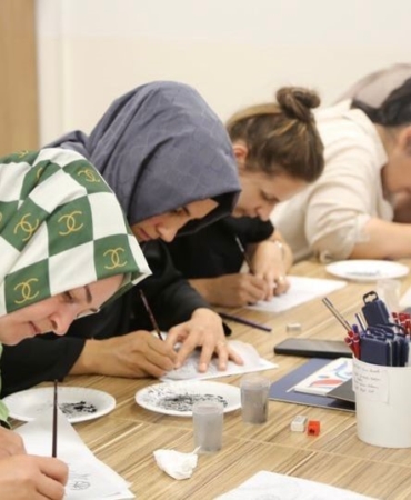 Çini sanatı atölyesi geniş kitlelere ulaşıyor