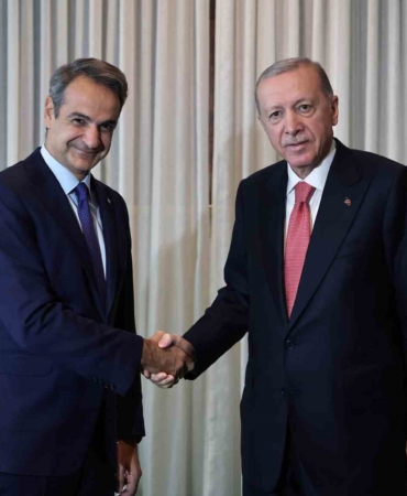 Cumhurbaşkanı Recep Tayyip Erdoğan, Yunanistan Başbakanı Kyriakos Miçotakis’i kabul etti.