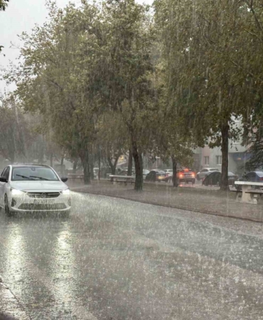 Edirne’de şiddetli yağmur zor anlar yaşattı