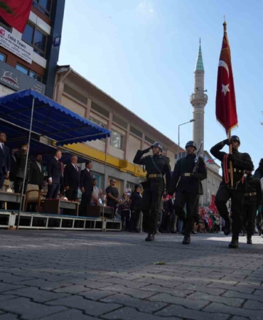 Edremit’in Düşman İşgalinden Kurtuluşu’nun 102. Yıl Dönümü düzenlenen törenlerle kutlandı