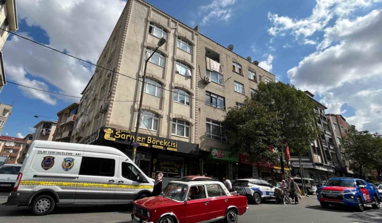 Esenler’de evine gittiği arkadaşını öldürüp, cesedin fotoğrafını çekti