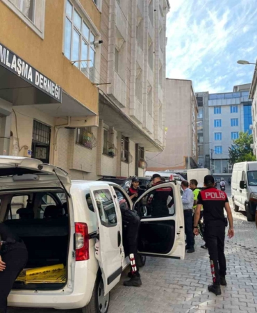 Esenyurt’ta polis ekiplerinden 20 noktada ‘Şok’ uygulama