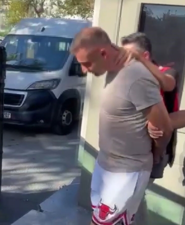 Eski sevgilisini darp eden şahıs yakalanarak adliyeye sevk edildi