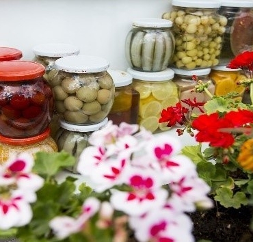 Evde konserve yaparken dikkat: Ortaya çıkan Botulizm toksini zehirlenme yapabilir