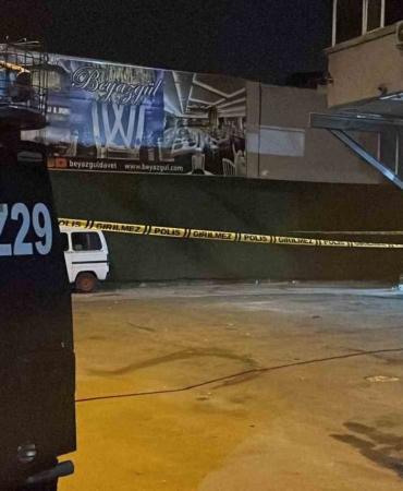 Eyüpsultan’da düğün salonuna patlayıcı madde atıldı