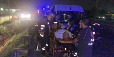 Fabrika servisleri çarpıştı: 12 işçi yaralı