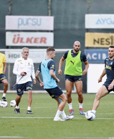 Fenerbahçe, Galatasaray derbisi hazırlıklarını sürdürdü