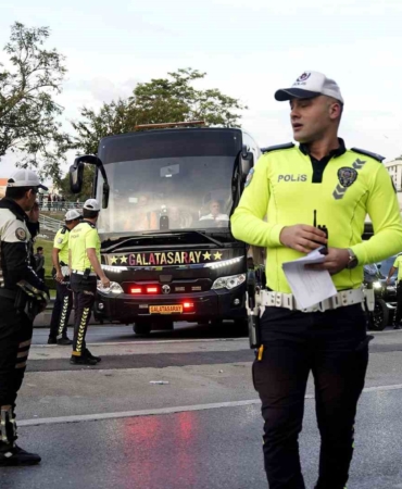 Galatasaray, Kadıköy’e geldi