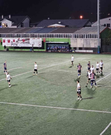 Gölcük’te Başkanlık Kupası Futbol Turnuvası heyecanı