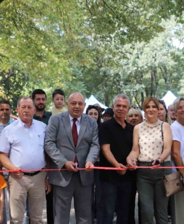 Gönen’de 16. Ulusal Oya ve Çeyiz Festivali coşkuyla başladı