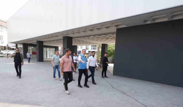 Gürpınar Köy İçi Meydanı, Kent Enstitüsü ve Kapalı Otopark Projesi’nde sona yaklaşıldı