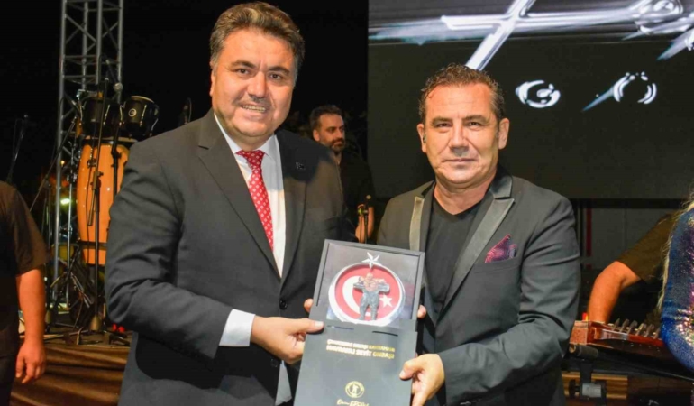 Havran kurtuluş coşkusunu Fehrat Göçer ile yaşadı