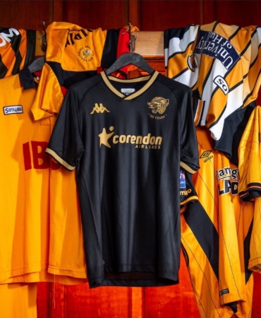 Hull City, 120. yılına özel formasını tanıttı