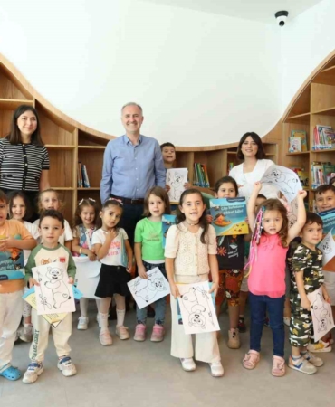İnegöl’ün ilk çocuk kütüphanesinde masal heyecanı