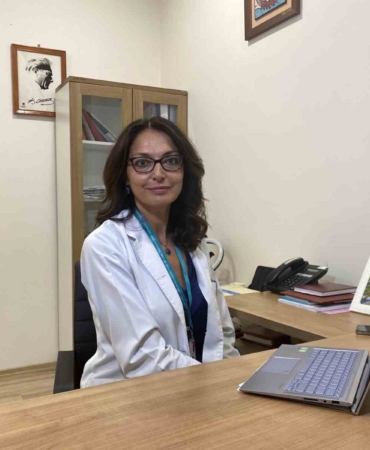 Kalıcı makyaj uygulamalarına dikkat: “Körlüğe kadar gidebilecek durumlar oluşabilir”