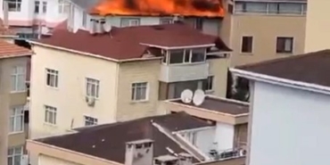 Kartal’da 5 katlı binanın çatı katı alevlere teslim oldu