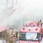 Kimya fabrikasında çıkan yangın 2 saatin sonunda söndürüldü