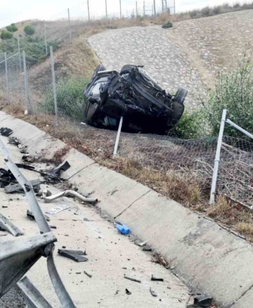 Kontrolden çıkan araç kaza yaptı!