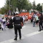 Küçükçekmece zabıtasından okul önlerinde denetim