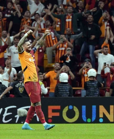 Maç sonu 3’lüsü Mauro Icardi’den