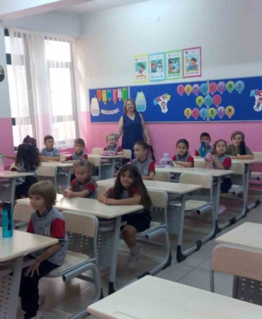 Minikler için ilk ders zili çaldı