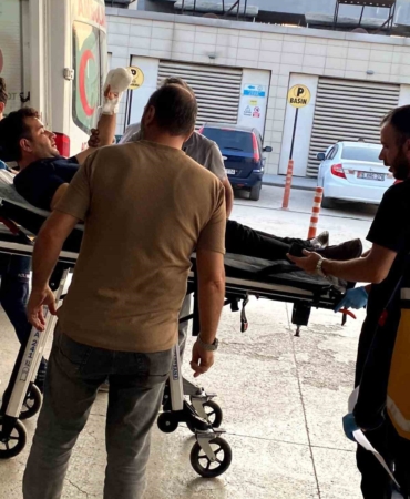 Motorlu testereyle odun keserken 2 parmağı koptu