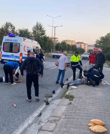 Motosiklet yayaya çarptı