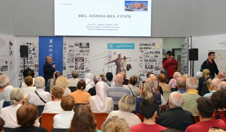 Nilüfer Belediyesi’nin düzenlediği Sağlık Buluşmaları’nda bel sağlığı konuşuldu