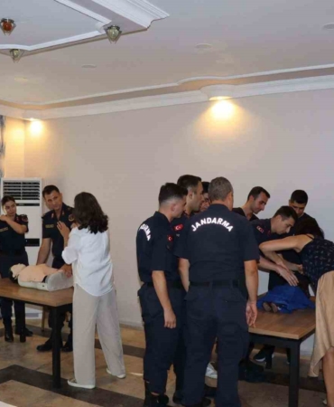 Öğretim görevlilerinden jandarmaya eğitim