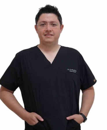 Op. Dr. Mücahit Önal hasta kabulüne başladı