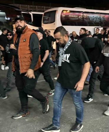 PAOK taraftarı stadyuma geldi