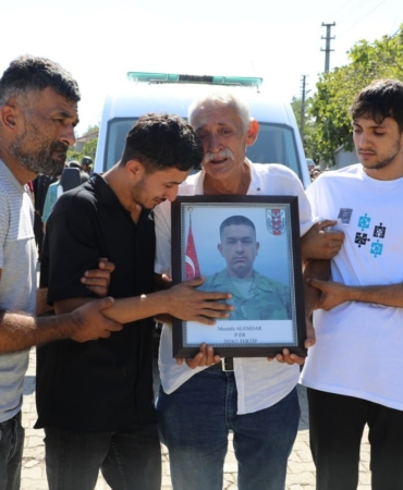 Piyade Er Mustafa Alemdar, gözyaşlarıyla toprağa verildi