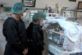 Prematüre bebeği hayata bağlamak için İstanbul’dan geldi