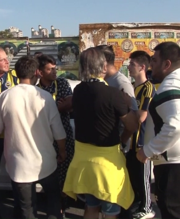 Protesto için toplanan Fenerbahçe taraftarının stada yürümesine polis engeli