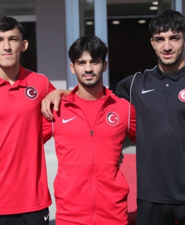 Sakaryalı güreş sporcuları İspanya’da bayrağımızı dalgalandıracak