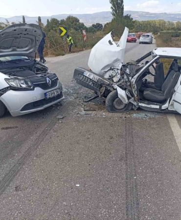 Savaştepe’de zincirleme trafik kazası; 3 yaralı