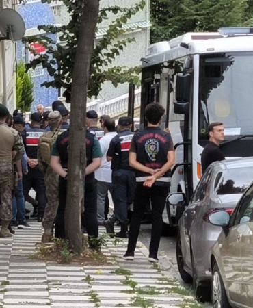 Sıla bebekle ilgili tutuklu bulunan iki çocuk olayın yaşandığı eve getirildi