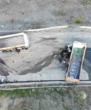 Şile’de iki hafriyat kamyonu çarpıştı: 1 ölü, 1 yaralı