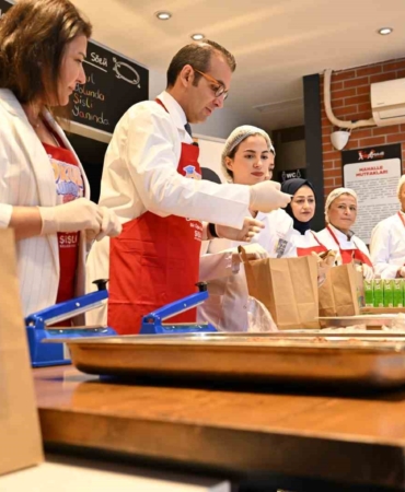 Şişli’de “Bir Öğün Bizden” projesi: Her gün bin 500 öğrenciye gıda paketi