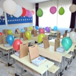 Şişli’de ilkokula yeni başlayan öğrencilere kırtasiye seti dağıtıldı