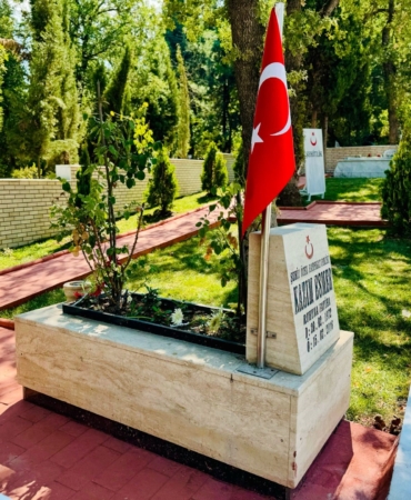 Söğüt İlçe Mezarlığında şehitlik yenilendi