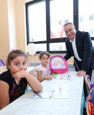 Sultangazi Belediyesi’nden 15 bin öğrenciye eğitim desteği