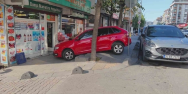 Sultangazi’de faciadan dönüldü: Fren yerine gaza basan sürücü marketin önüne düştü