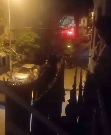 Taksi parasını ödemedi, taksiciler kapısına dayandı